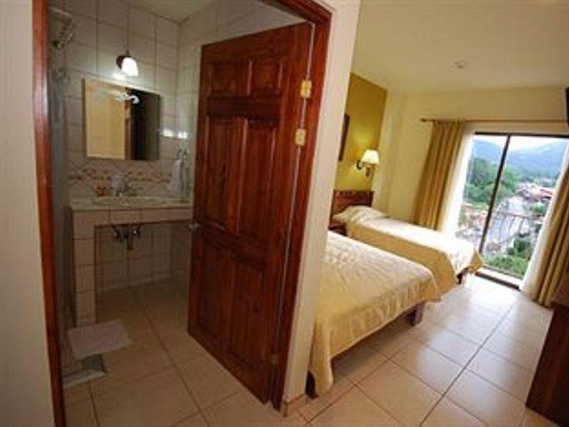 Hotel La Fortuna Екстер'єр фото
