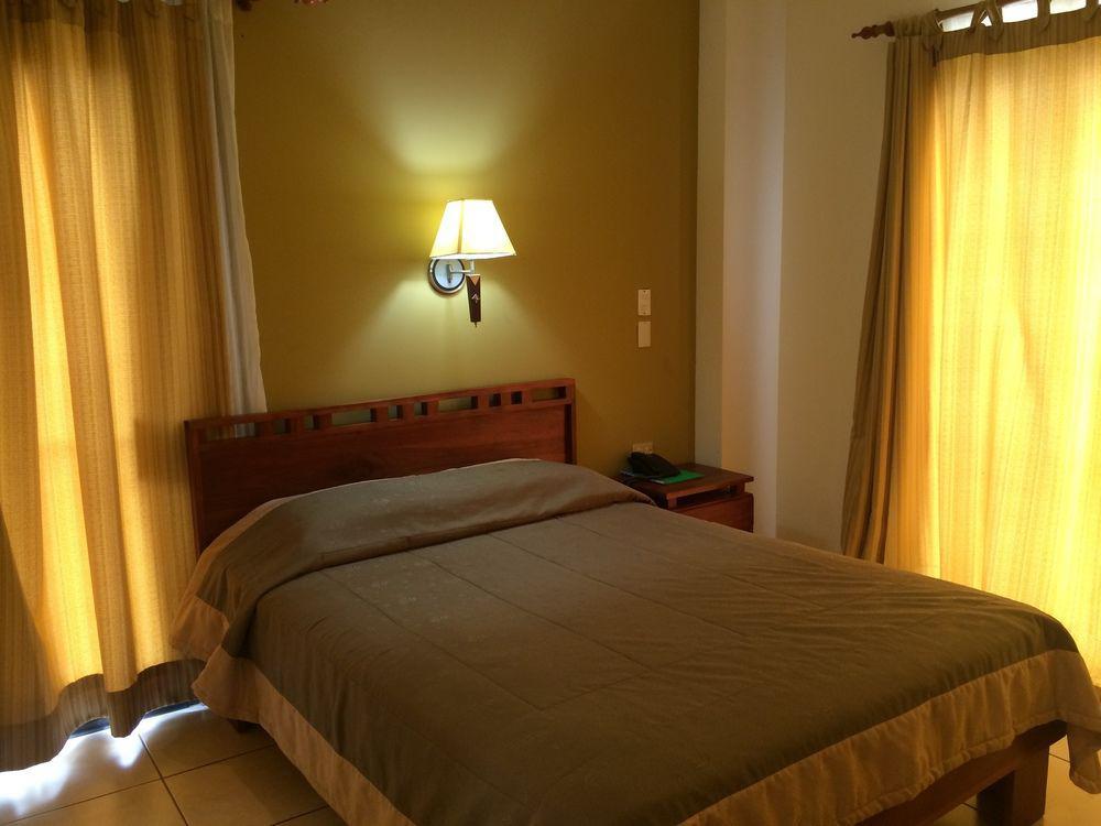Hotel La Fortuna Екстер'єр фото