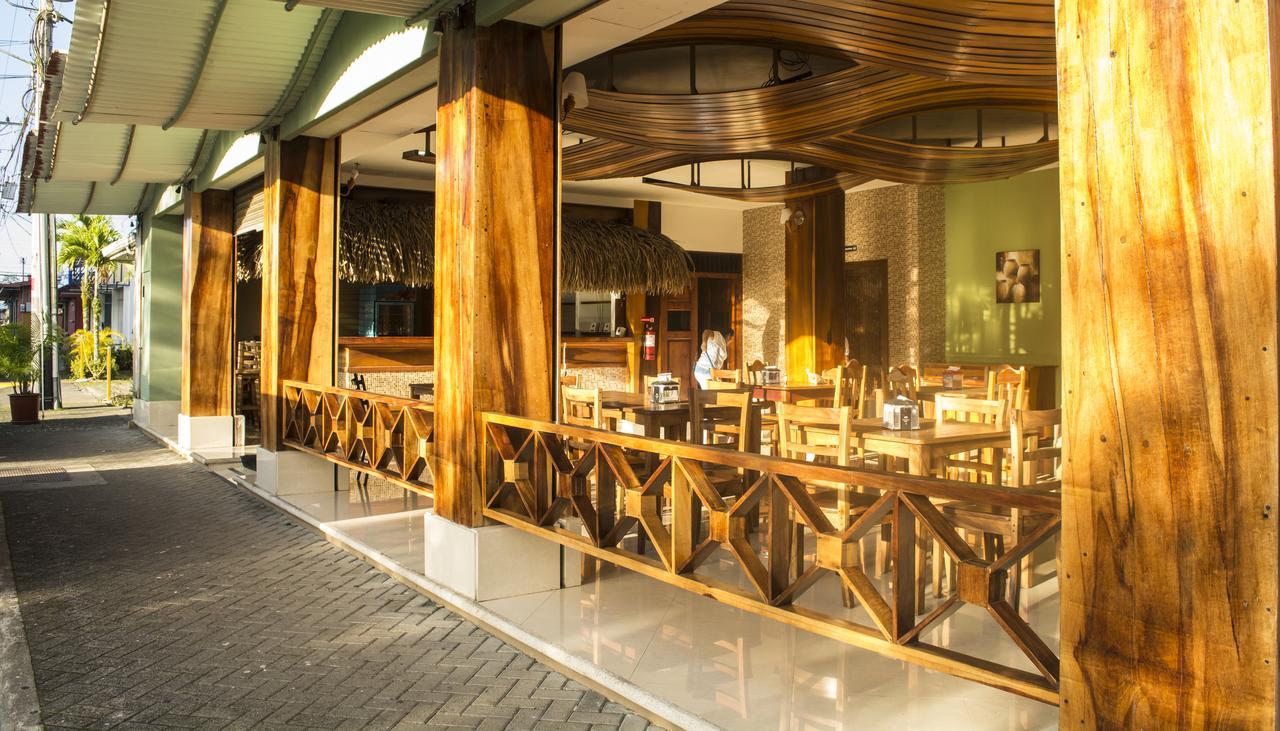 Hotel La Fortuna Екстер'єр фото