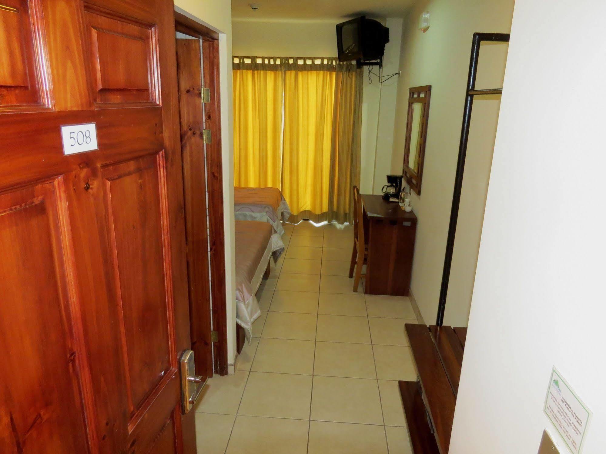 Hotel La Fortuna Екстер'єр фото