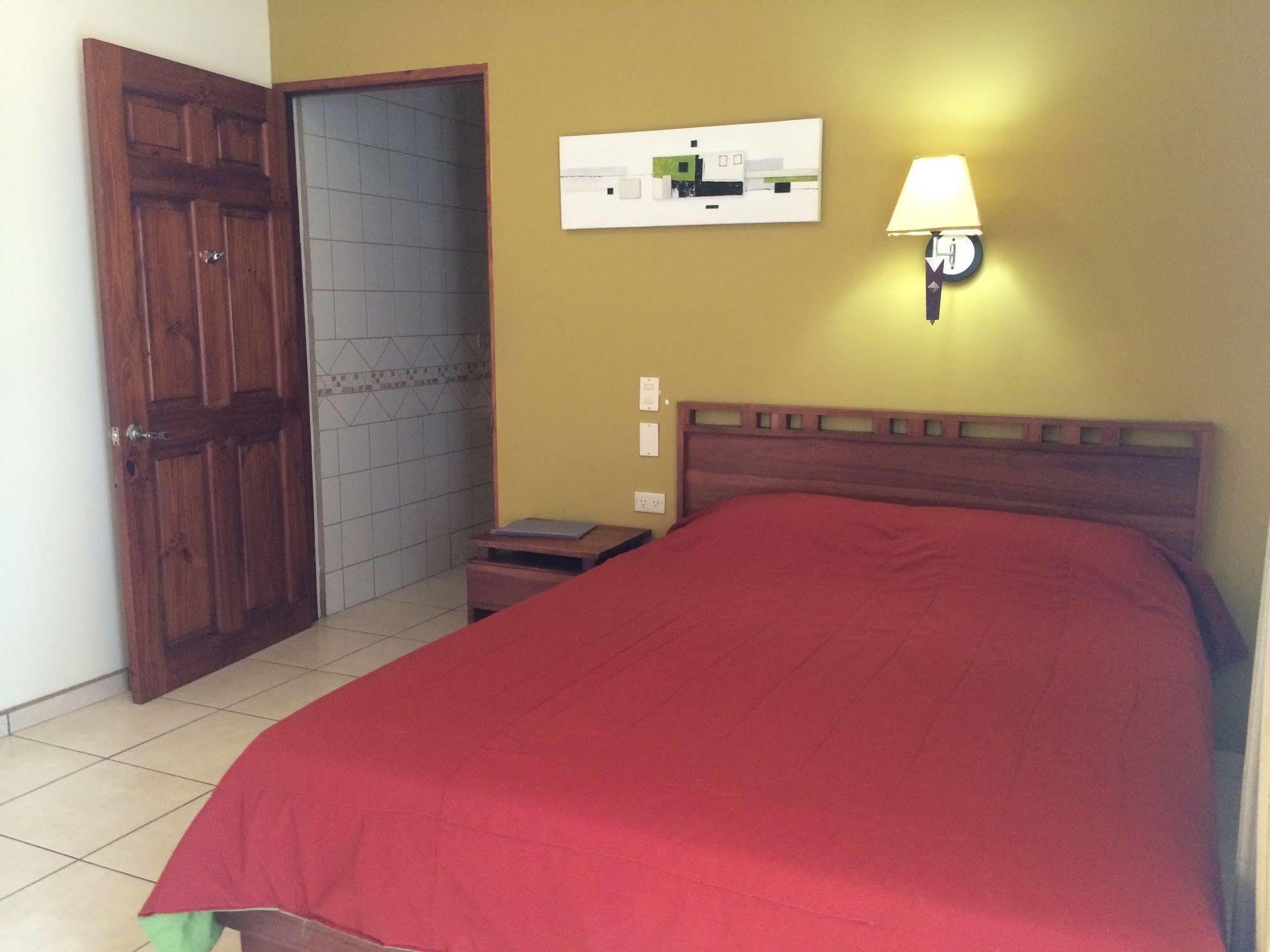 Hotel La Fortuna Екстер'єр фото